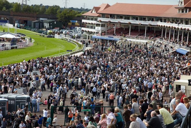 Chester Racecourse Crowds